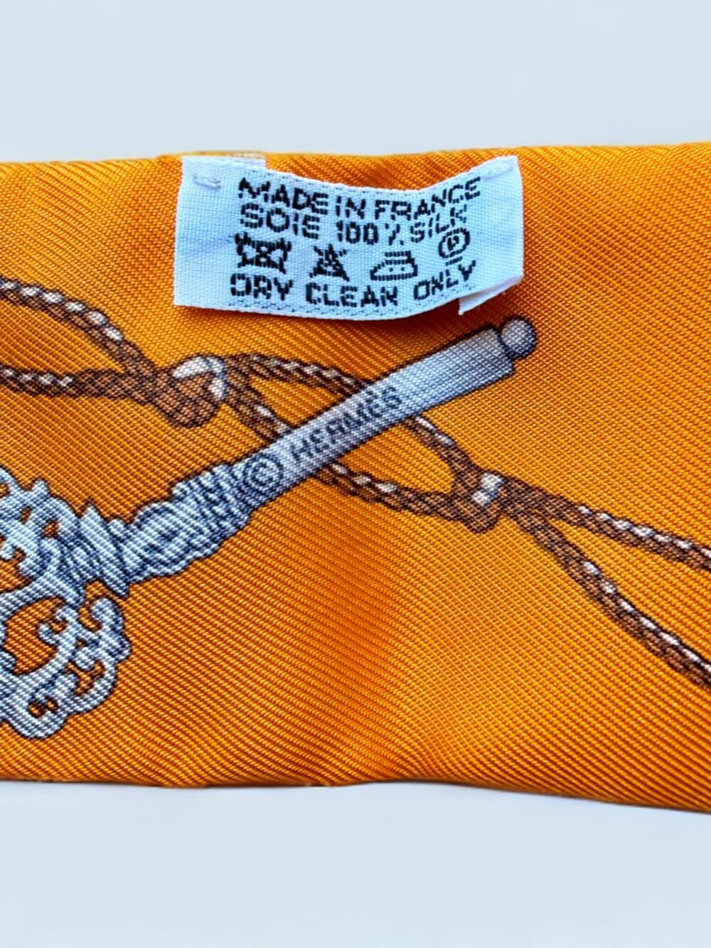 Hermes Orange Les Cles a Pois Silk Twilly Scarf - Picture 6 of 6